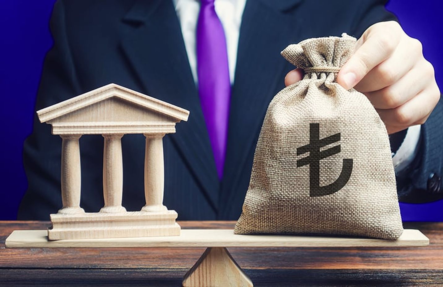 Belirsizlik dönemlerinde doğru dengeyi bulmak logosu